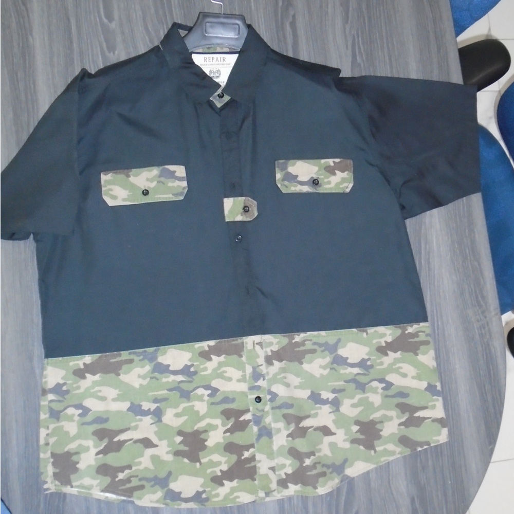 Men's Camouflage Dress Shirt - Black and Green